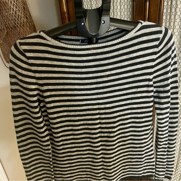 Anne Klein Lightweight Crew Neck Sweater - Picture 2 of 5